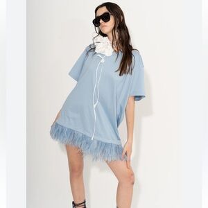MARQUES’ ALMEIDA FEATHER-TRIMMED ORGANIC COTTON-JERSEY MINI BABY‎ BLUE DRESS